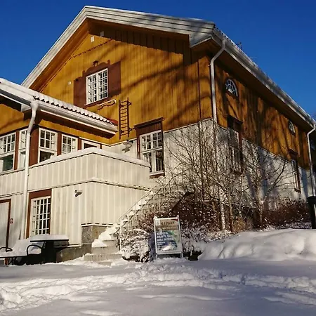 Rantahuvila Pikku-rantala Lepaa